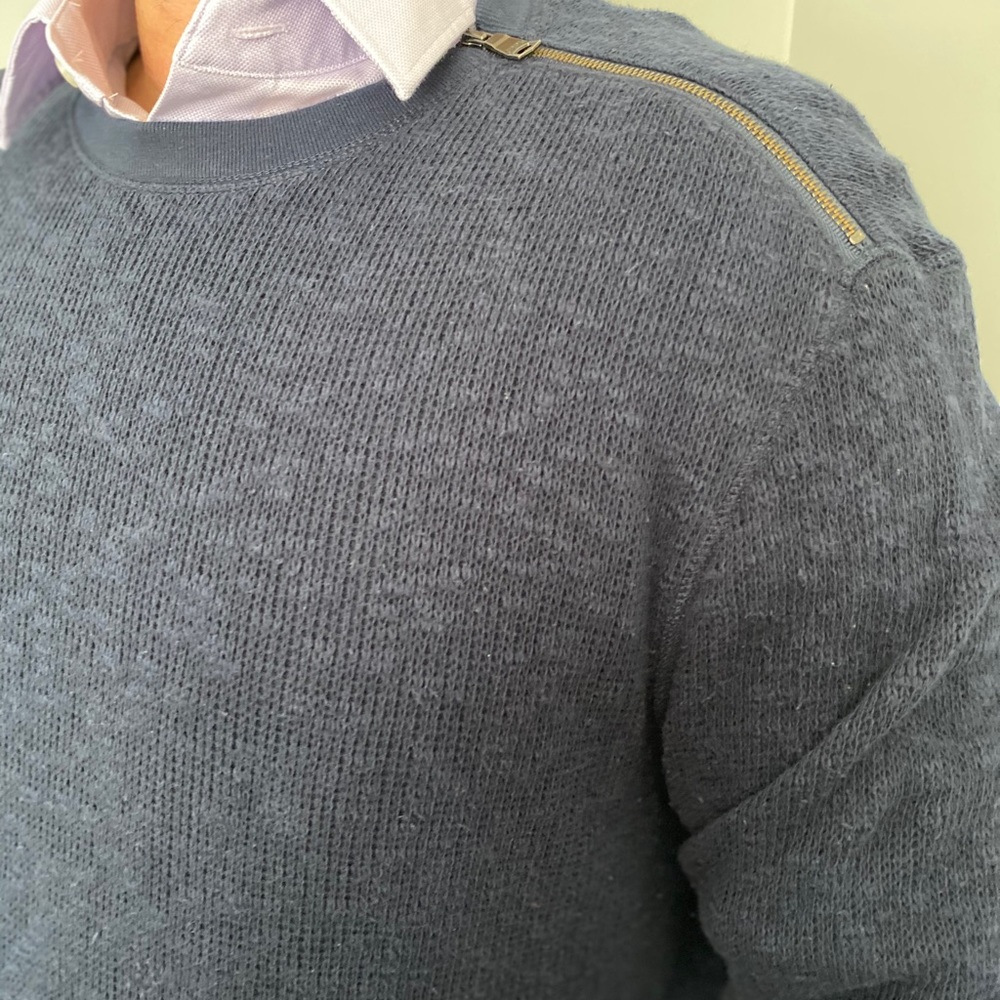 Banana Republic luxe sweater with pouch and zip - Picture 2 of 5